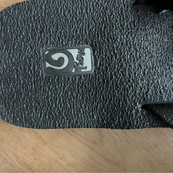 Teva Men Sz 10 Brick Black
Synthetic sole Durable Rubber Flip Flops - Picture 8 of 15